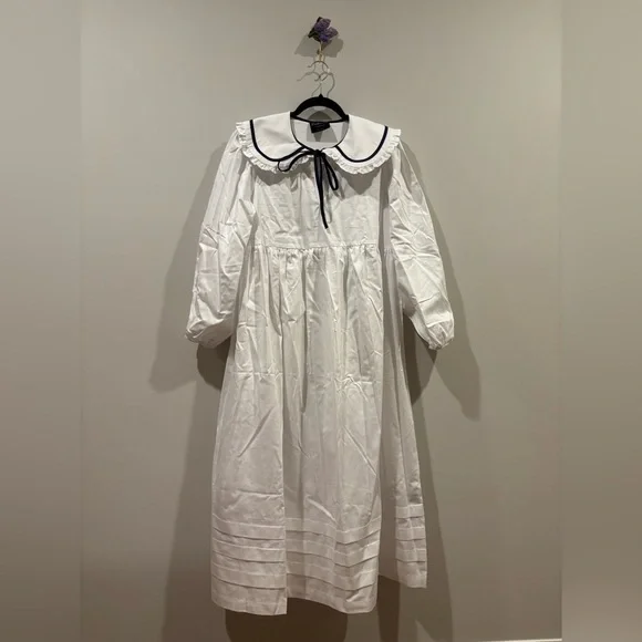 ASOS White Long Sleeve Gown with Bishop Sleeves - Picture 4 of 10